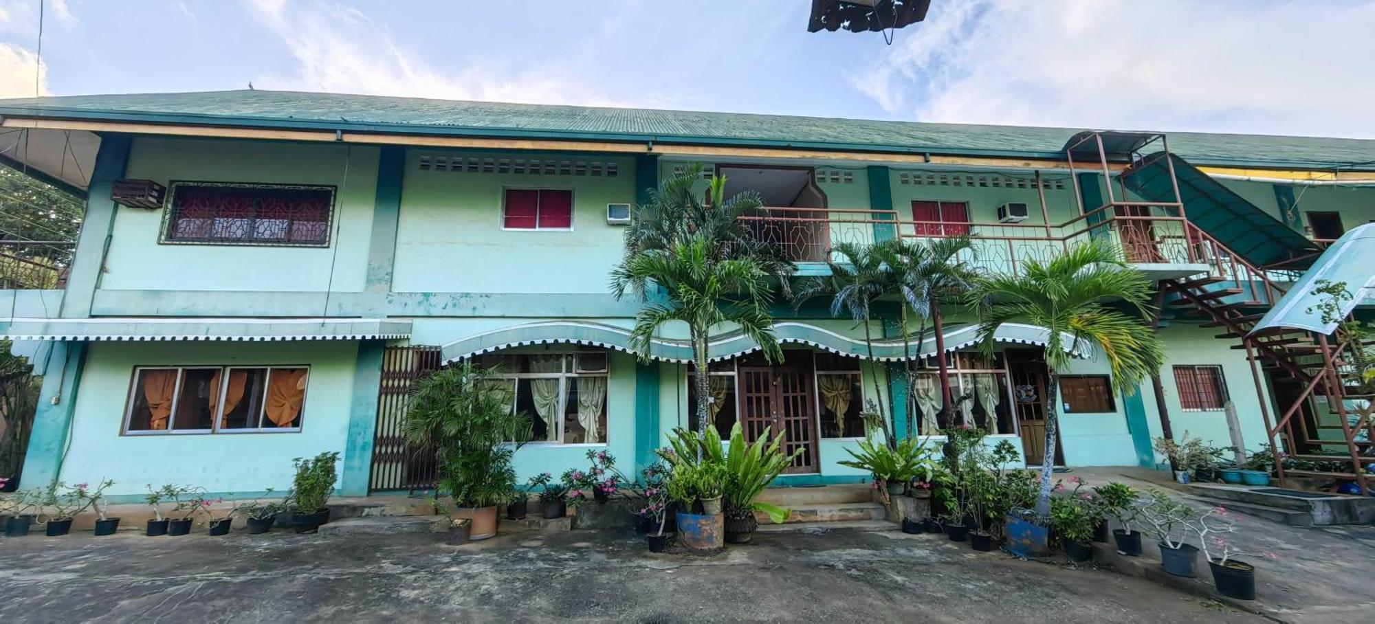 Oyo 1038 William Hearts Pension Puerto Princesa Exteriör bild